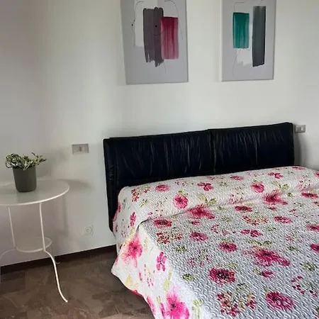Semesterbostad Casa Emy, Tranquilla, Ottima Per Rilassarsi