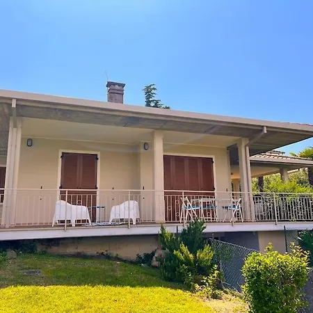 Casa Emy, Tranquilla, Ottima Per Rilassarsi * Montinelle