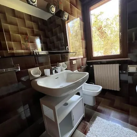 Casa Emy, Tranquilla, Ottima Per Rilassarsi Semesterbostad Montinelle